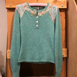 LAST CHANCE Adorable & Unique Super Soft Sweater